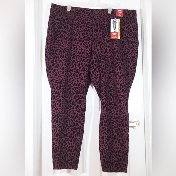 NWT Plus size Jordache midrise skinny pant - Picture 4 of 8